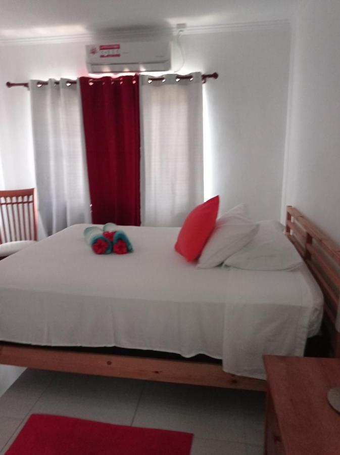 Les Forbans Selfcatering Takamaka