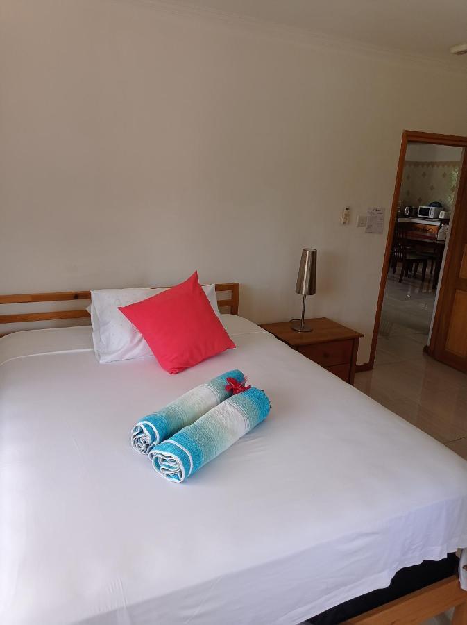 Les Forbans Selfcatering Takamaka