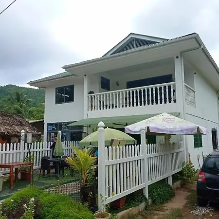 Les Forbans Selfcatering Apartment Takamaka Exterior photo