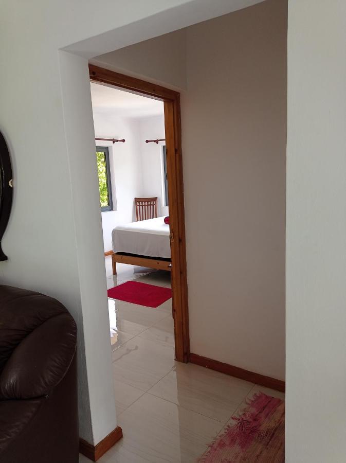 Apartment Les Forbans Selfcatering Takamaka