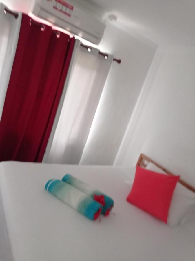 Apartment Les Forbans Selfcatering Takamaka
