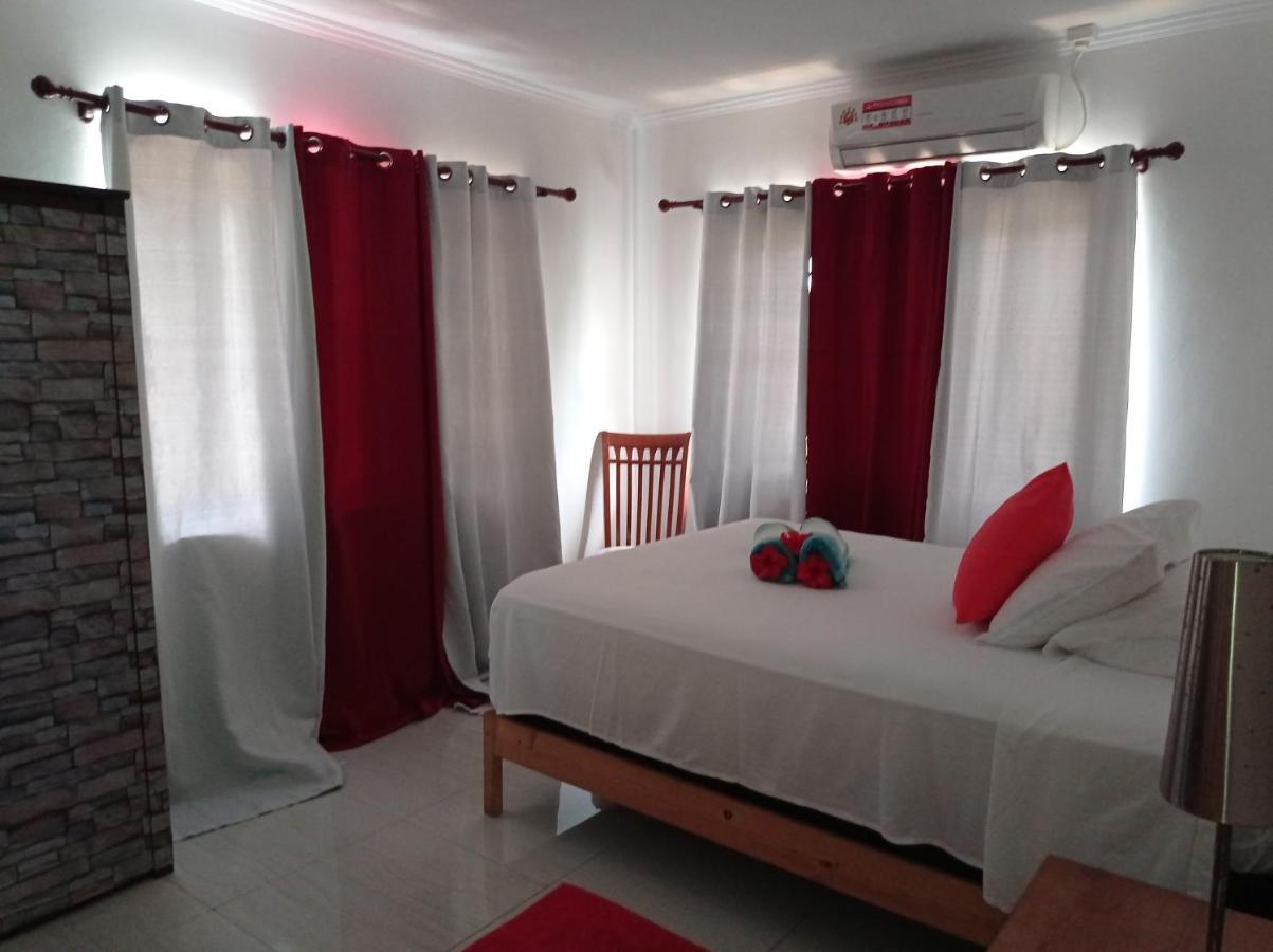 Les Forbans Selfcatering * Takamaka